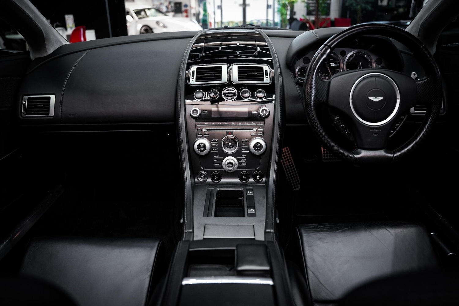 Used Aston Martin Vantage for sale - 76913831: Photo 22