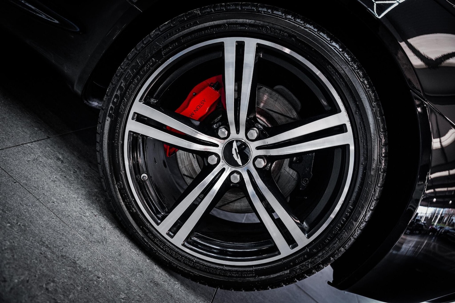 Used Aston Martin Vantage for sale - 76913831: Photo 29