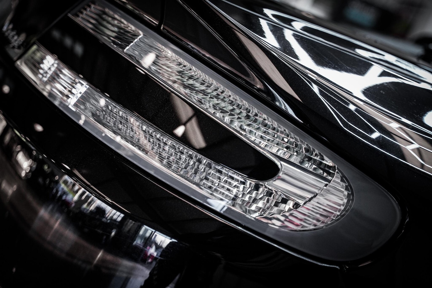 Used Aston Martin Vantage for sale - 76913831: Photo 41