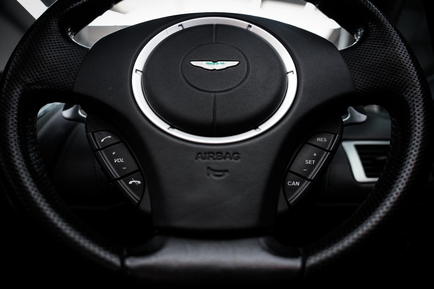 Used Aston Martin Vantage for sale - 76913831: Photo 46