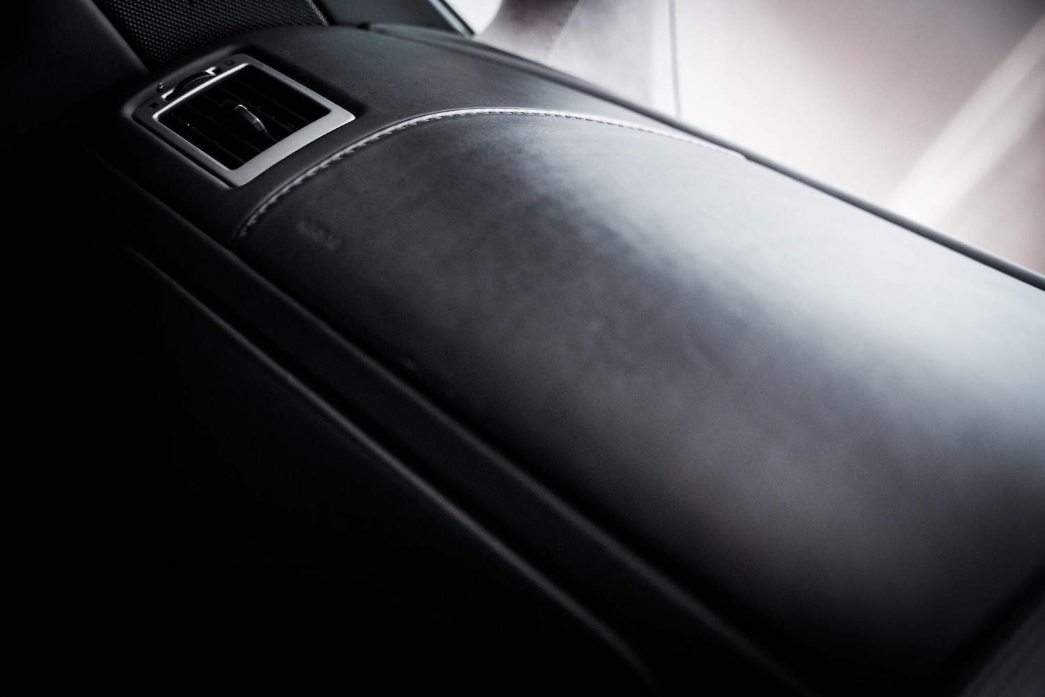 Used Aston Martin Vantage for sale - 76913831: Photo 48