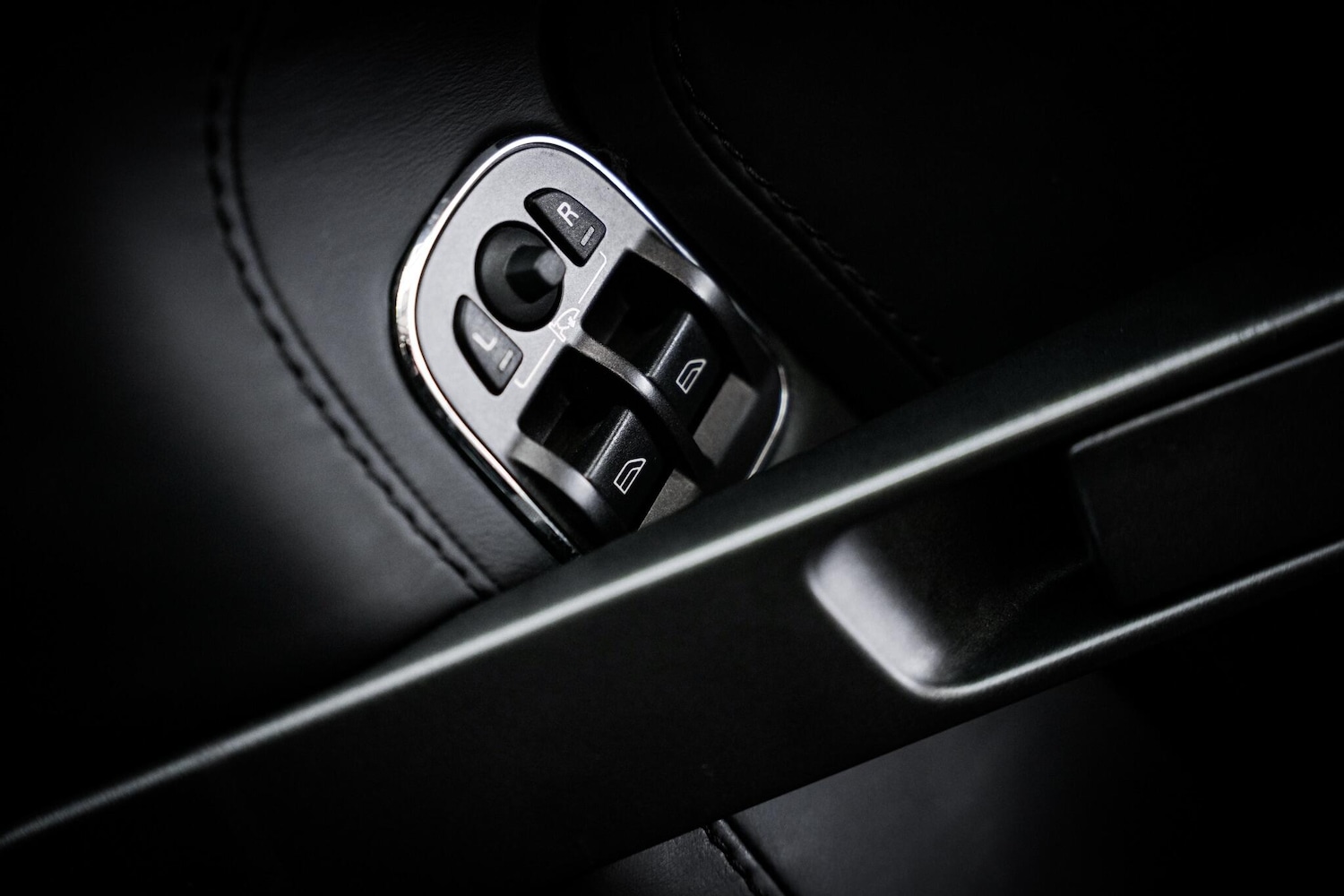 Used Aston Martin Vantage for sale - 76913831: Photo 54