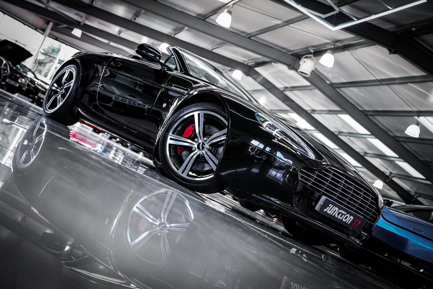 Used Aston Martin Vantage for sale - 76913831: Photo 8