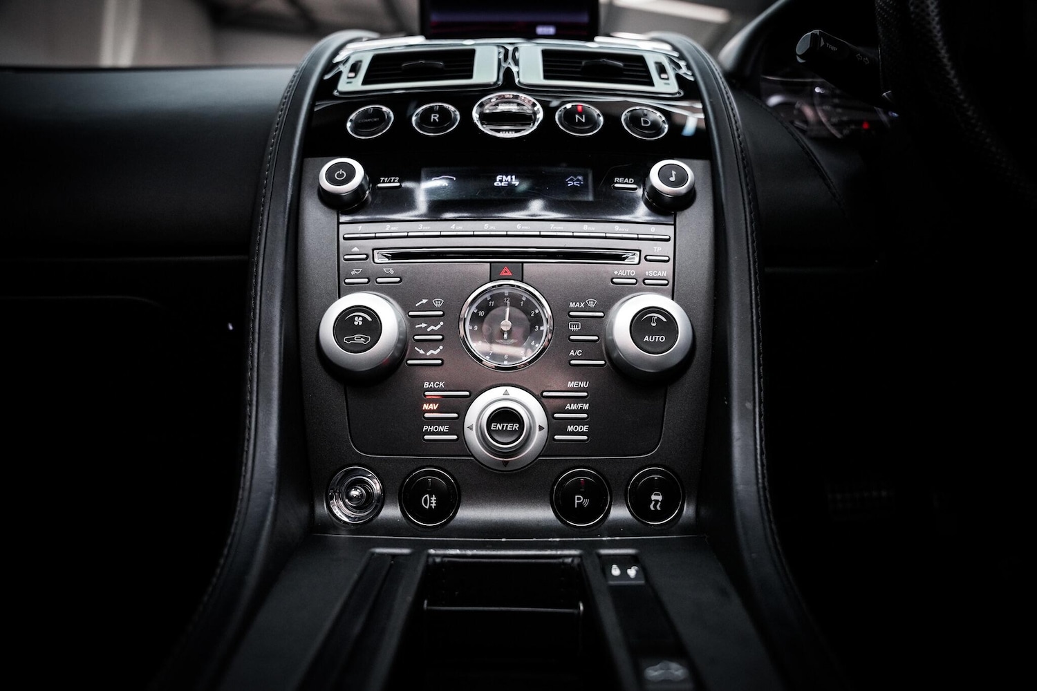 Used Aston Martin Vantage for sale - 76913831: Photo 9