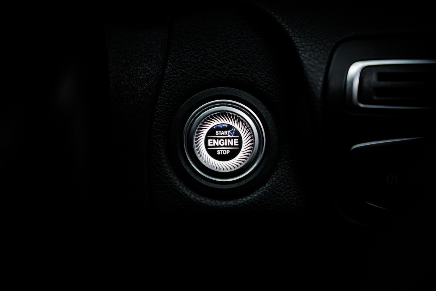 Used Mercedes-Benz C Class 2019 for sale - 76660453: Photo 44