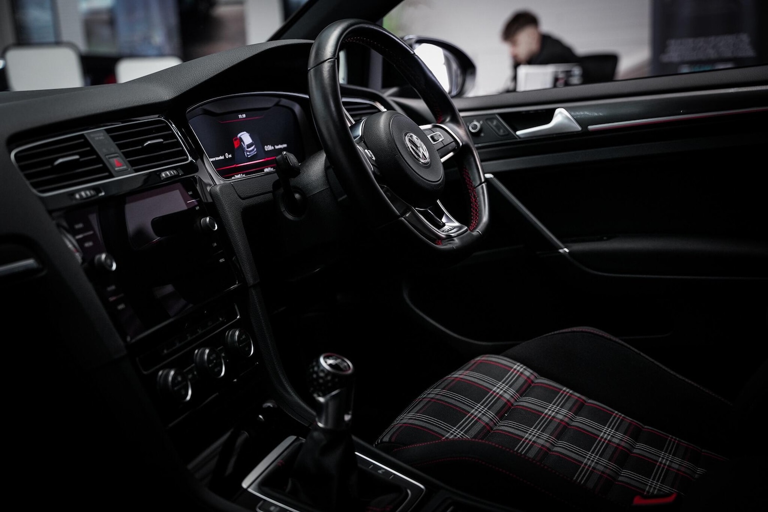 Used Volkswagen Golf 2017 for sale - 76660529: Photo 4