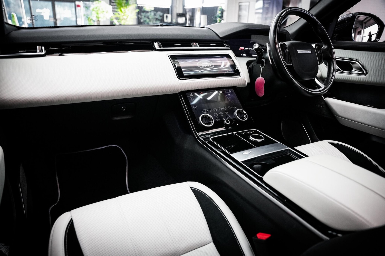 Used Land Rover Range Rover Velar 2018 for sale - 77066707: Photo 23