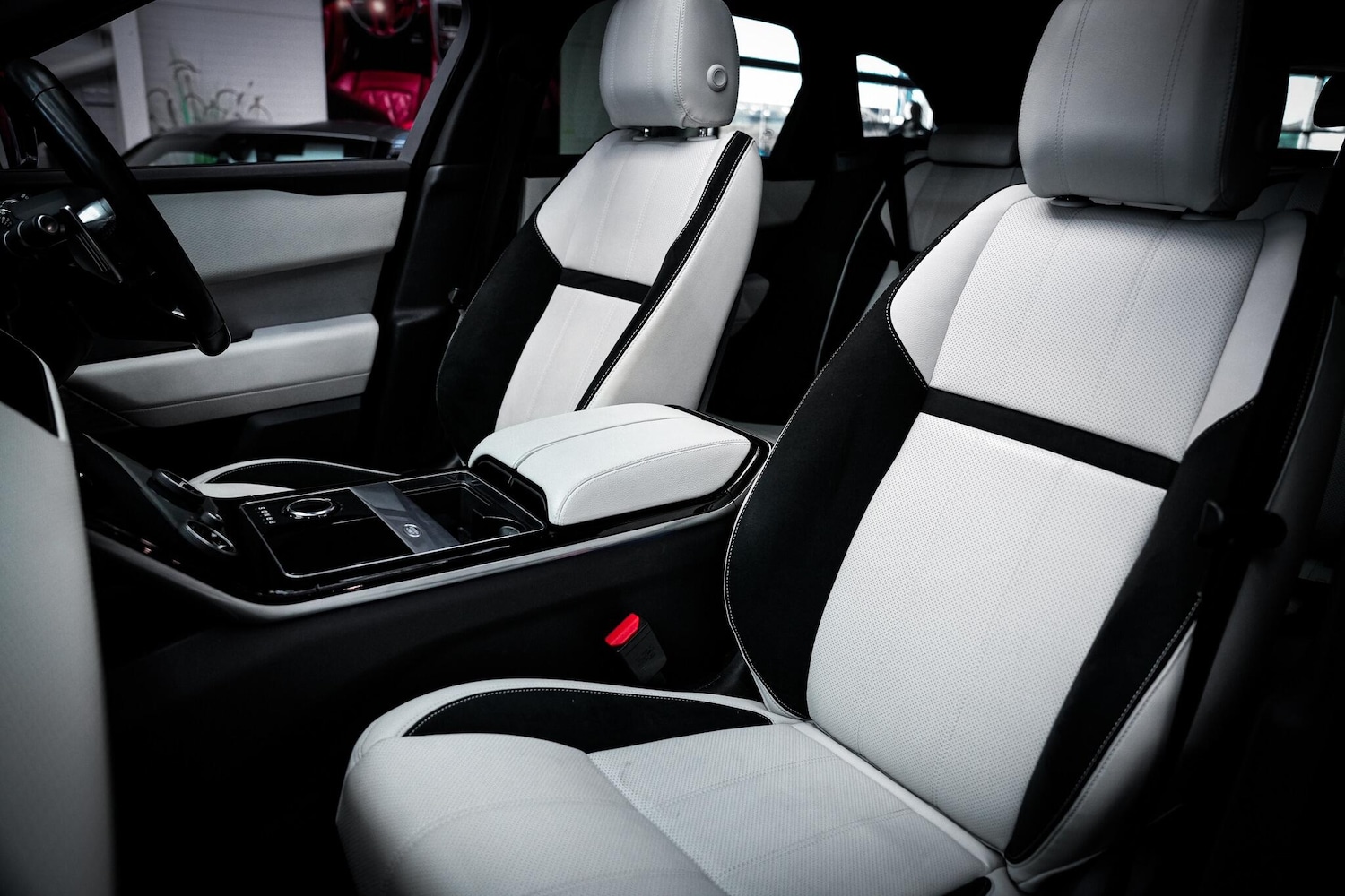 Used Land Rover Range Rover Velar 2018 for sale - 77066707: Photo 24