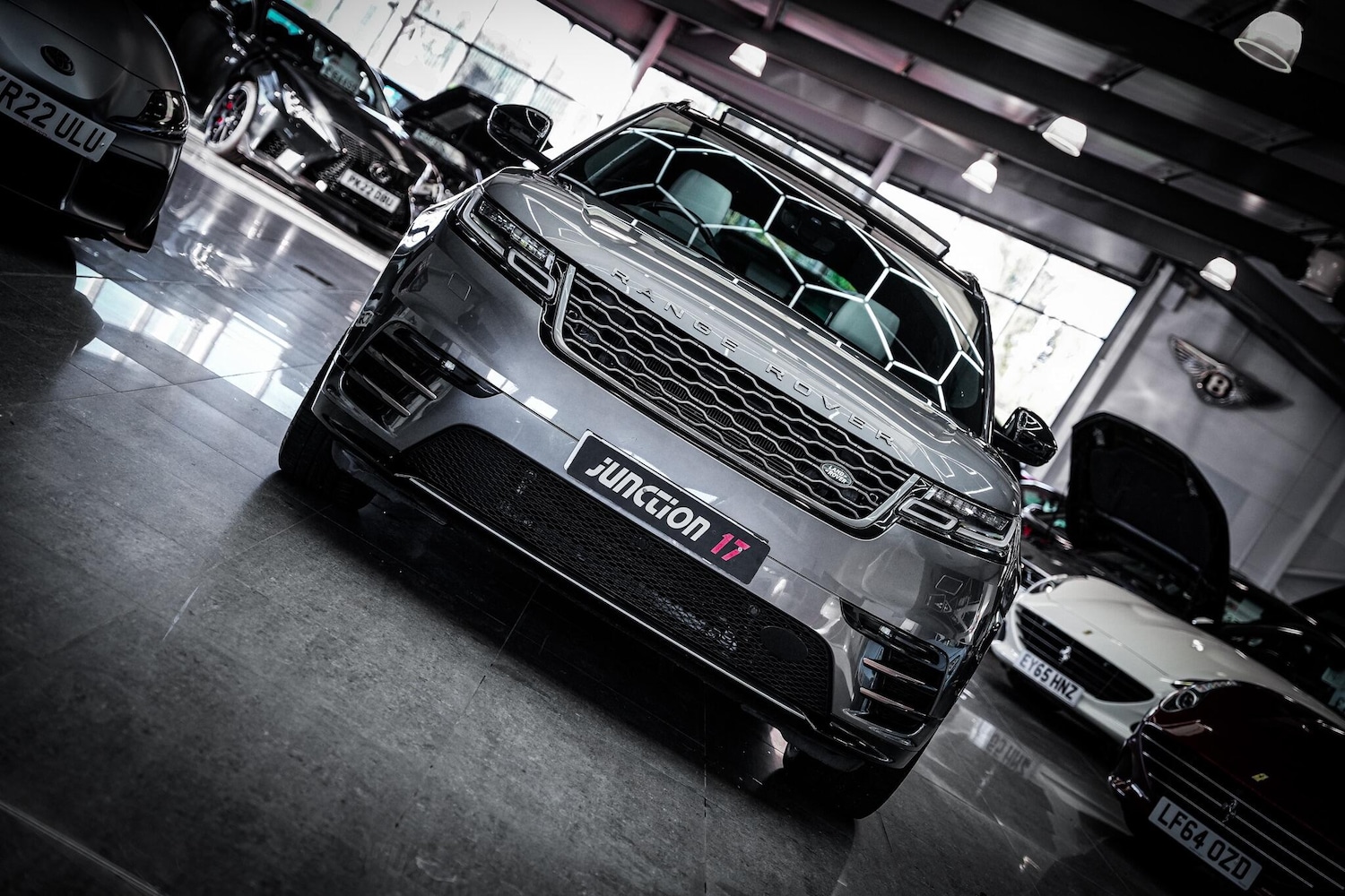 Used Land Rover Range Rover Velar 2018 for sale - 77066707: Photo 4