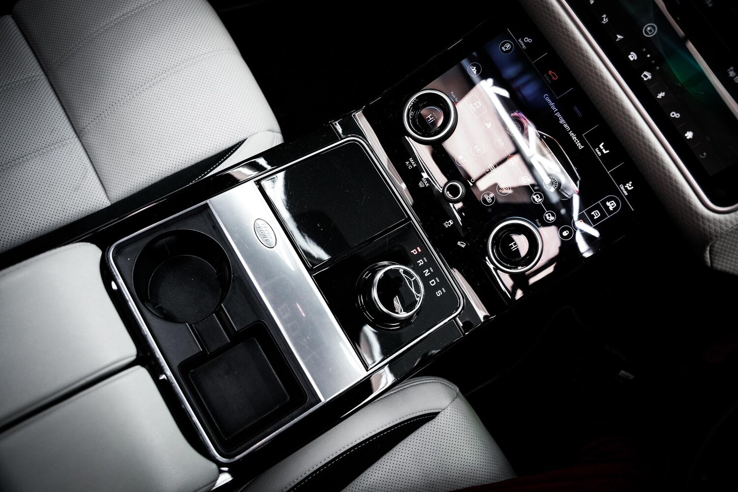 Used Land Rover Range Rover Velar 2018 for sale - 77066707: Photo 7