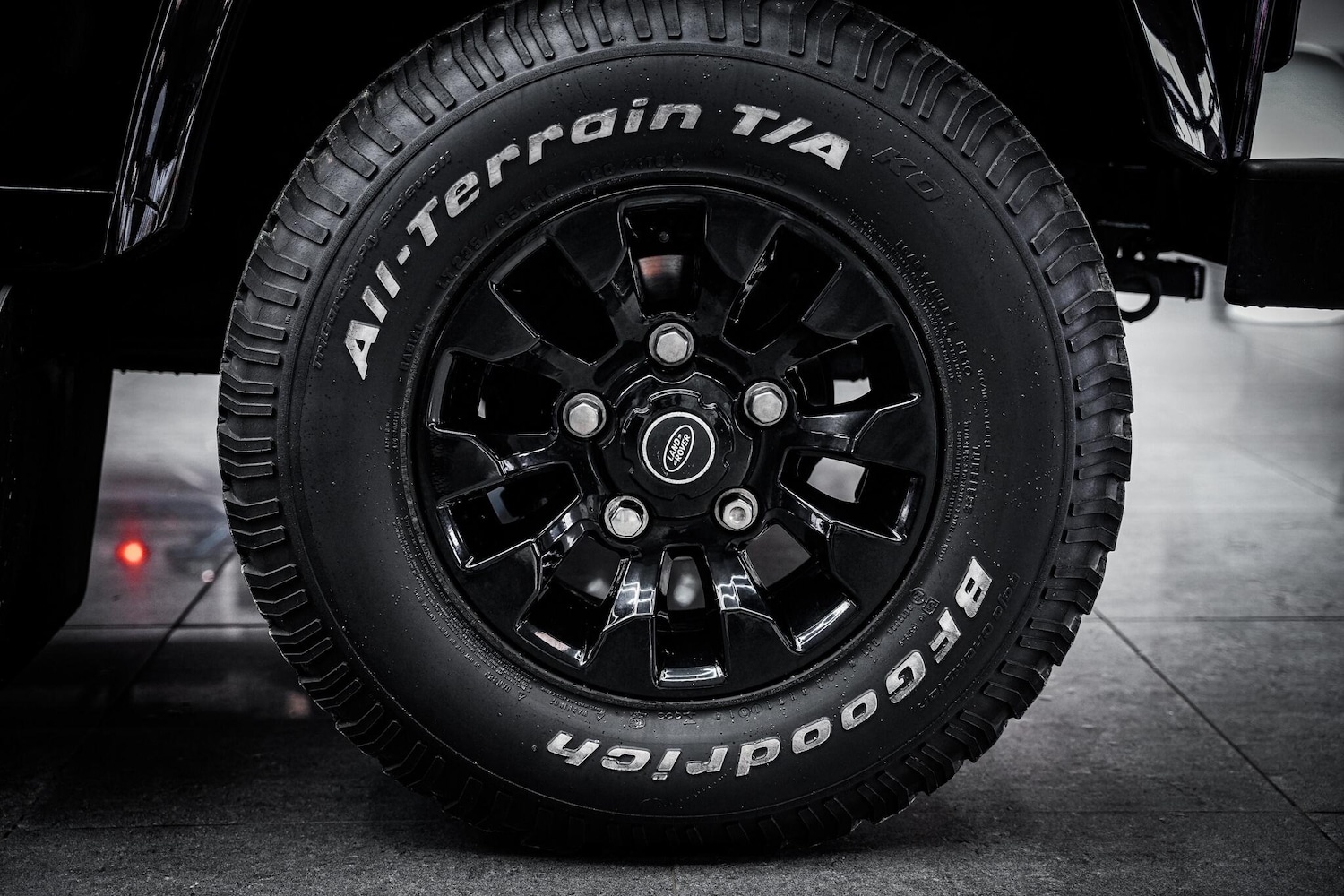 Used Land Rover Defender 110 for sale - 76996674: Photo 24