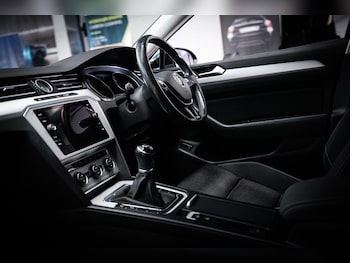 Used Volkswagen Passat 2018 for sale - 79039014: Photo