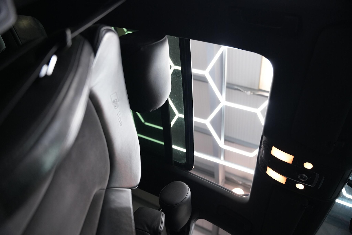 Used Audi Q7 2012 for sale - 76660424: Photo 4