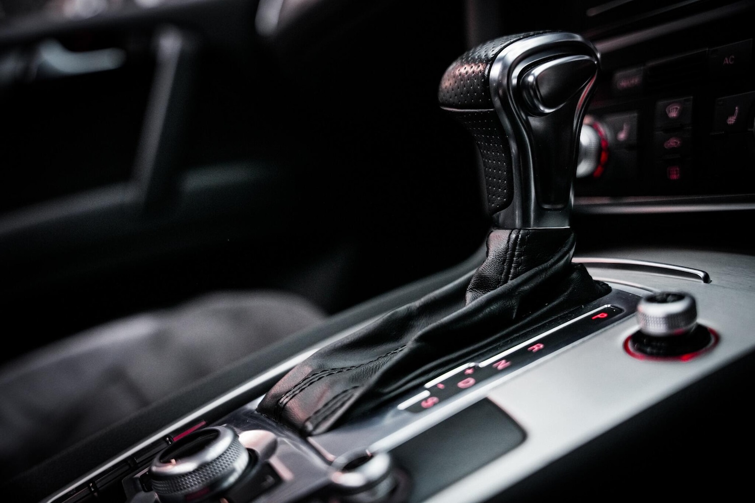 Used Audi Q7 2012 for sale - 76660424: Photo 44