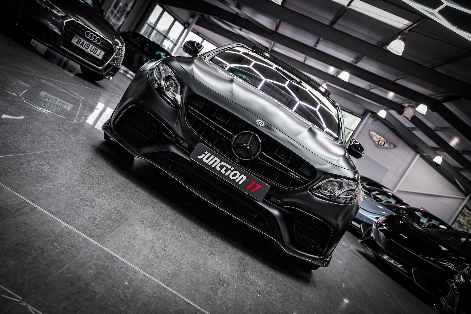 Used Mercedes-Benz E Class 2017 for sale - 76660514: Photo 5