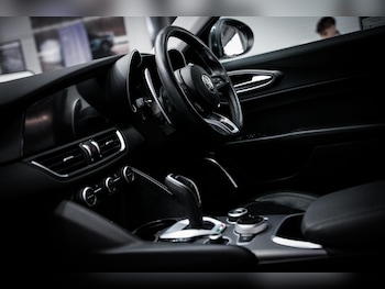 Used Alfa Romeo Giulia 2021 for sale - 76996495: Photo