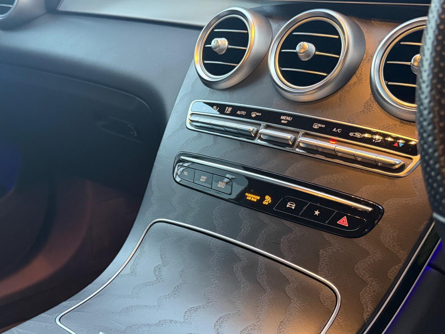 Used Mercedes-Benz GLC 2022 for sale - 77585802: Photo 14