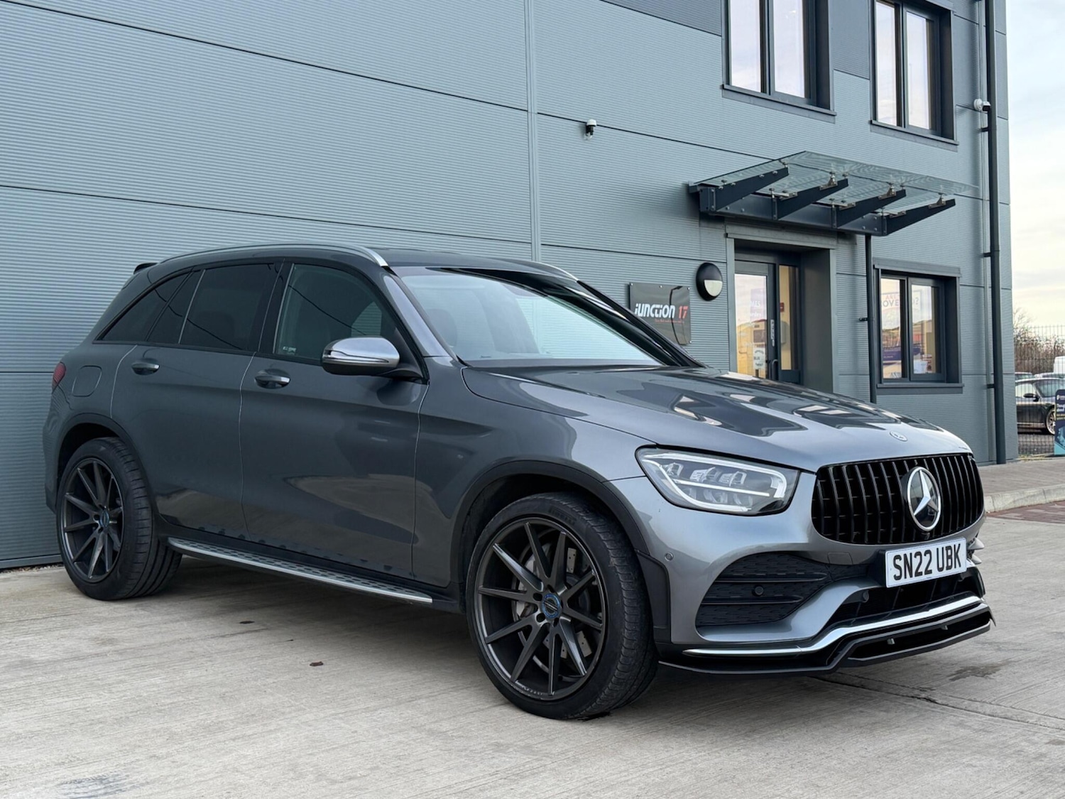 Used Mercedes-Benz GLC 2022 for sale - 77585802: Photo 2