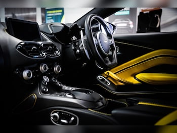 Used Aston Martin Vantage 2019 for sale - 79050132: Photo