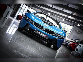 Used BMW i8 2016 for sale - 79471705: Photo