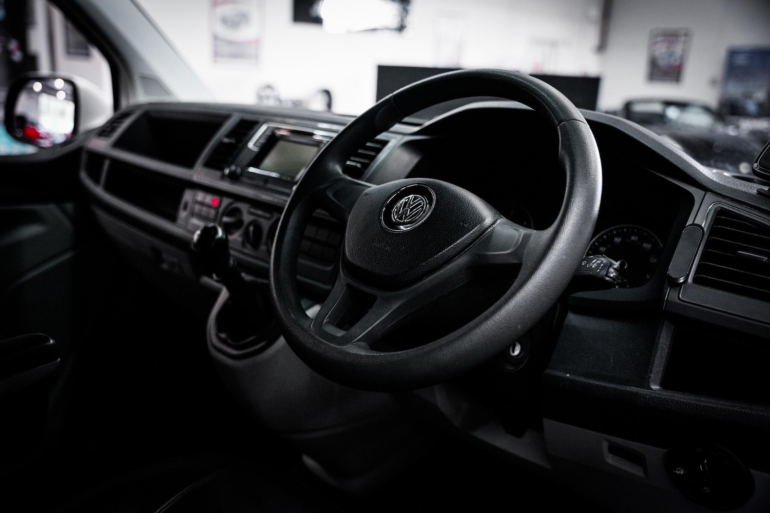 Used Volkswagen Transporter 2018 for sale - 76660406: Photo 20