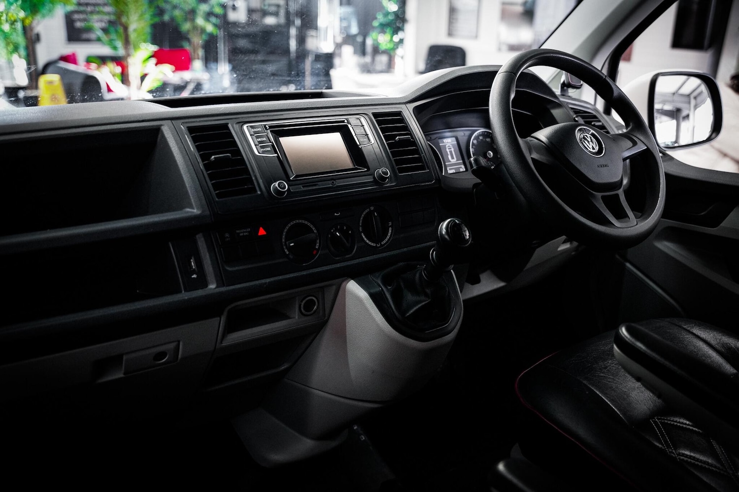 Used Volkswagen Transporter 2018 for sale - 76660406: Photo 23