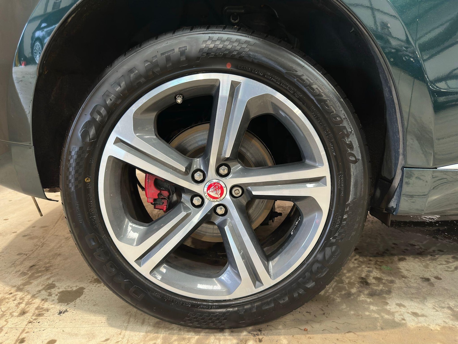 Used Jaguar F-Pace 2017 for sale - 76918568: Photo 30