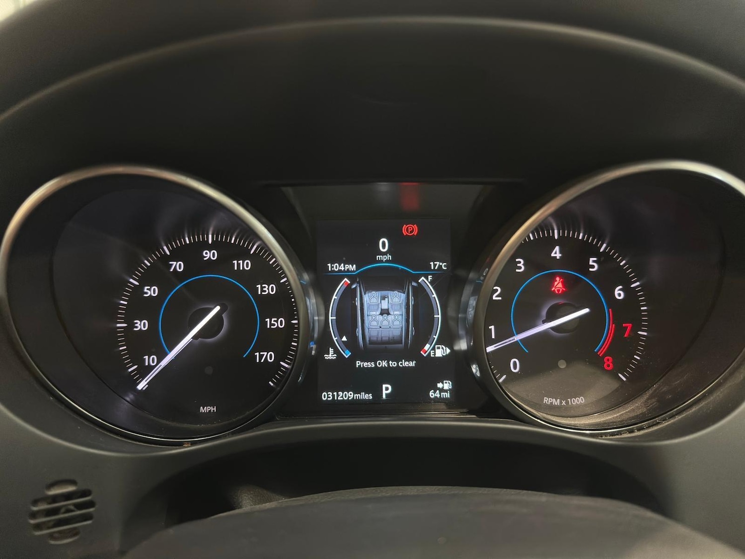 Used Jaguar F-Pace 2017 for sale - 76918568: Photo 32