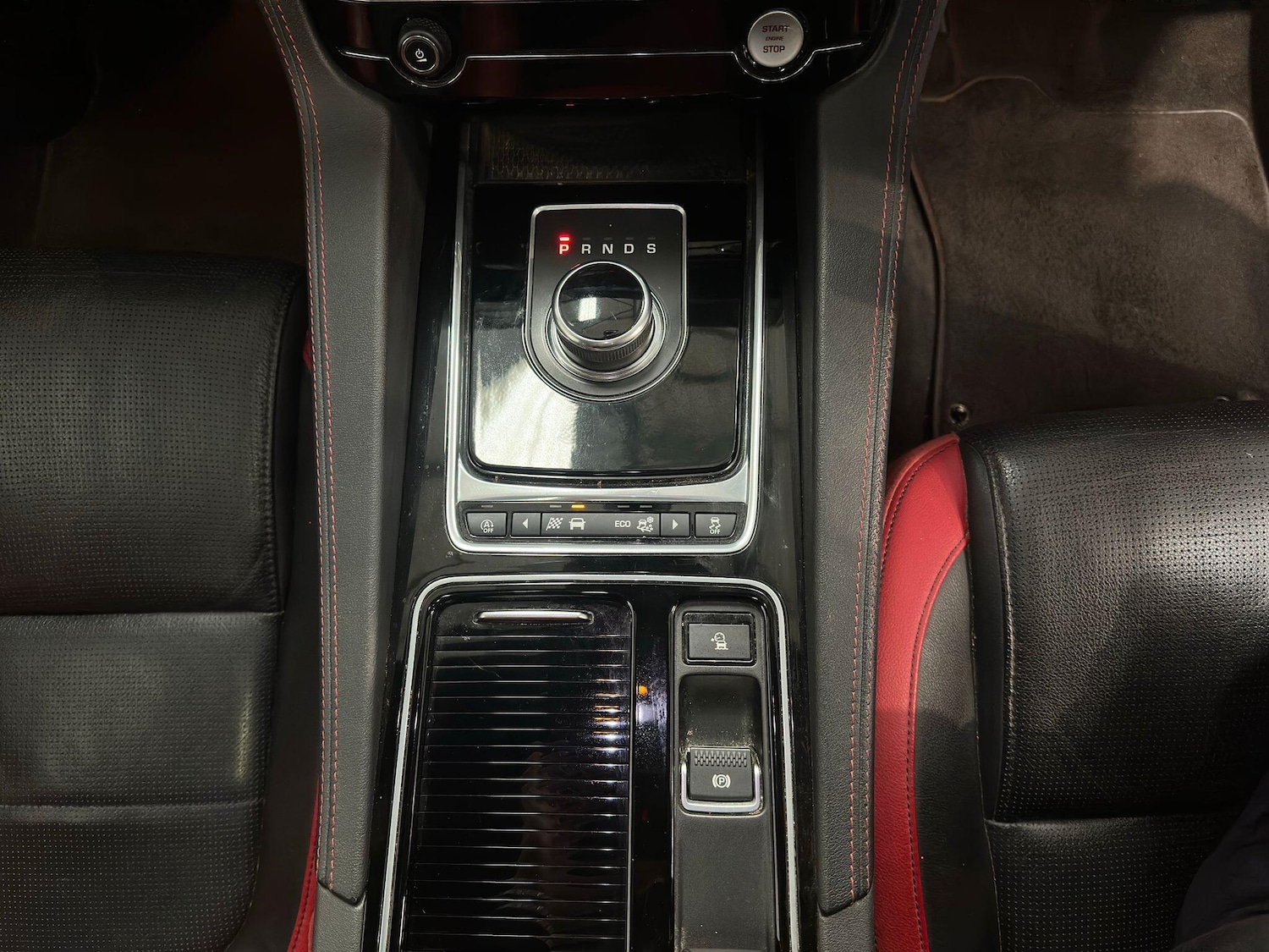 Used Jaguar F-Pace 2017 for sale - 76918568: Photo 37