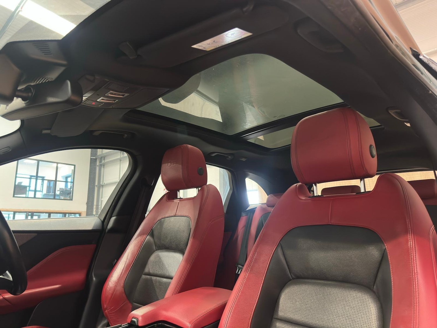 Used Jaguar F-Pace 2017 for sale - 76918568: Photo 39