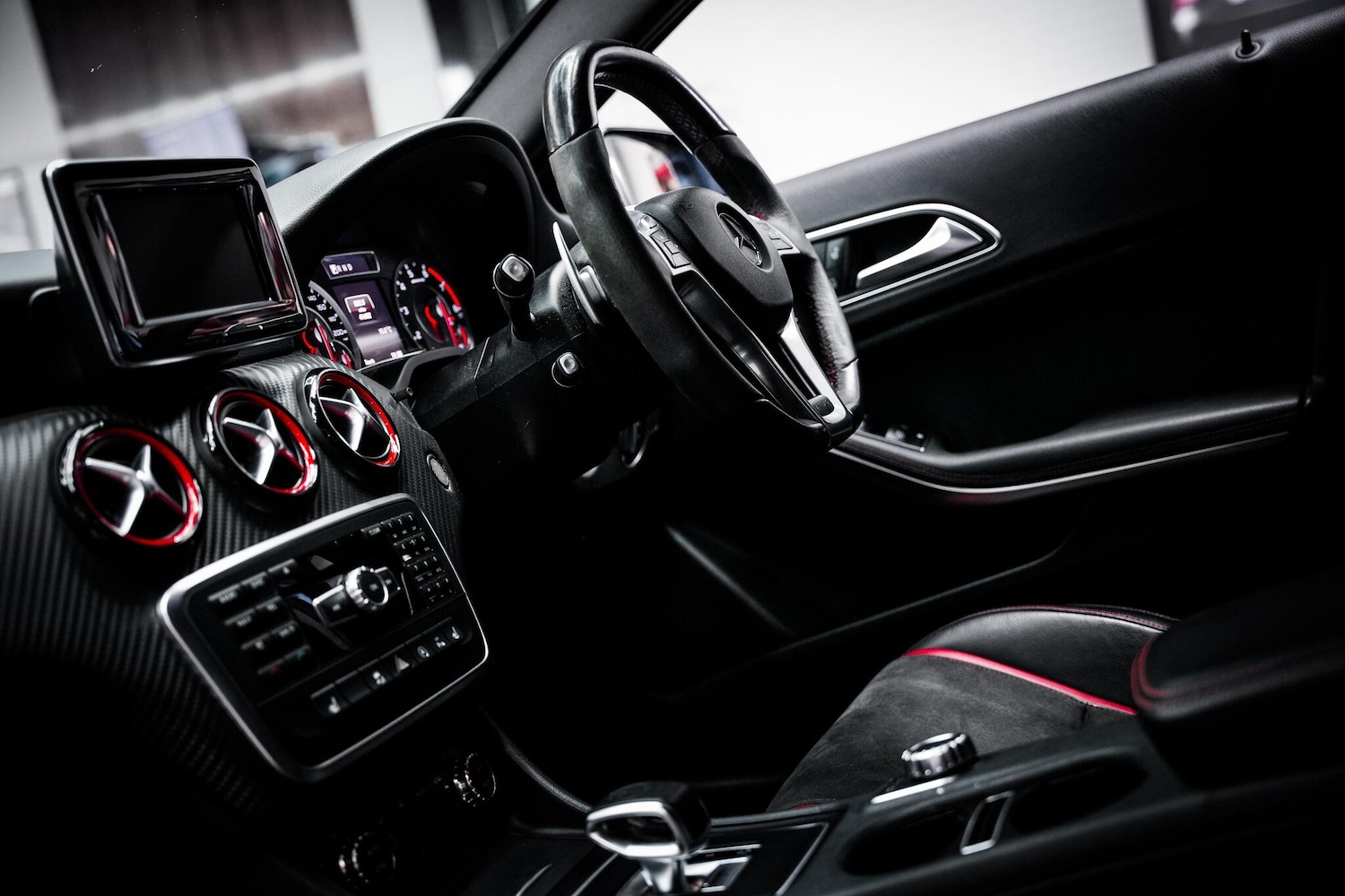 Used Mercedes-Benz A-Class 2015 for sale - 76660377: Photo 4