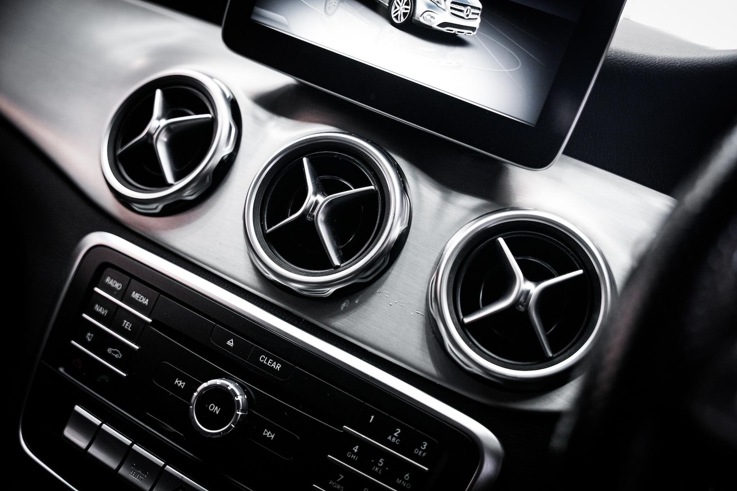 Used Mercedes-Benz GLA 2017 for sale - 77574161: Photo 36