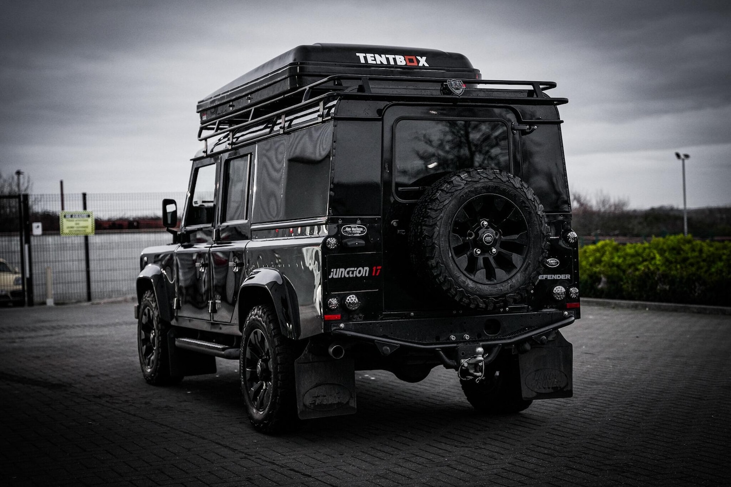 Used Land Rover Defender 110 2015 for sale - 76975497: Photo 11