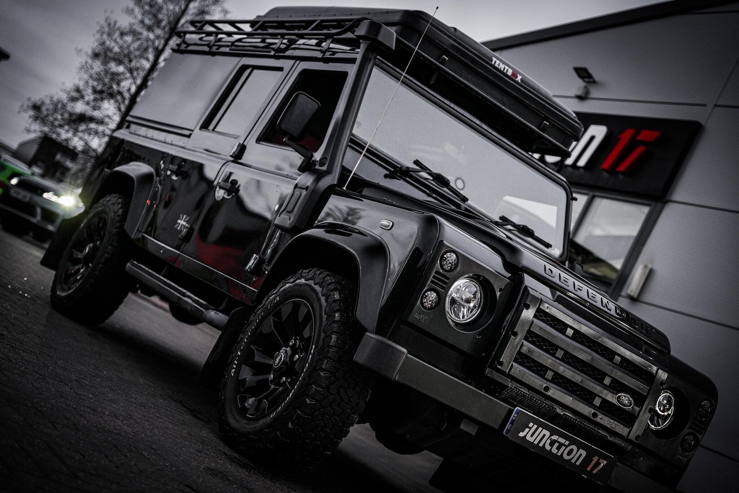 Used Land Rover Defender 110 2015 for sale - 76975497: Photo 18