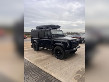 Used Land Rover Defender 110 2015 for sale - 76975497: Photo