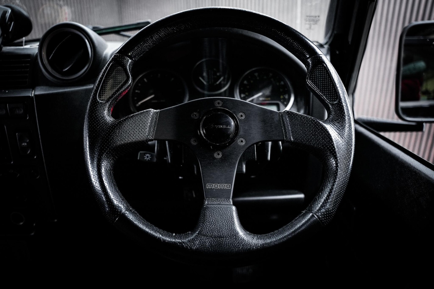 Used Land Rover Defender 110 2015 for sale - 76975497: Photo 32