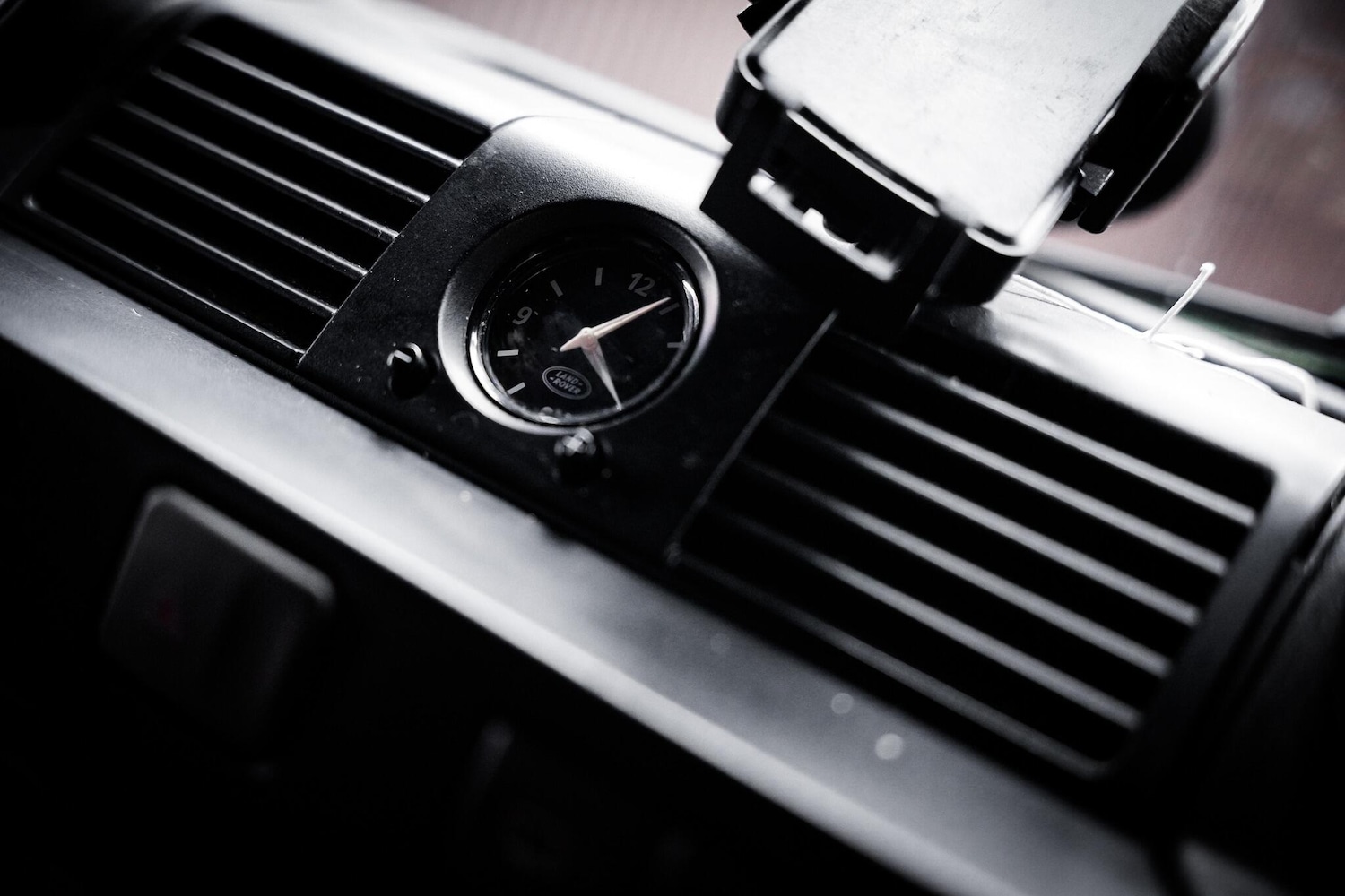 Used Land Rover Defender 110 2015 for sale - 76975497: Photo 45