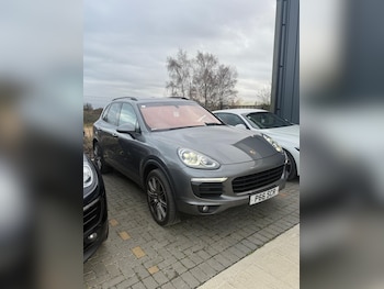 2016 (16) - Diesel 5dr Tiptronic S