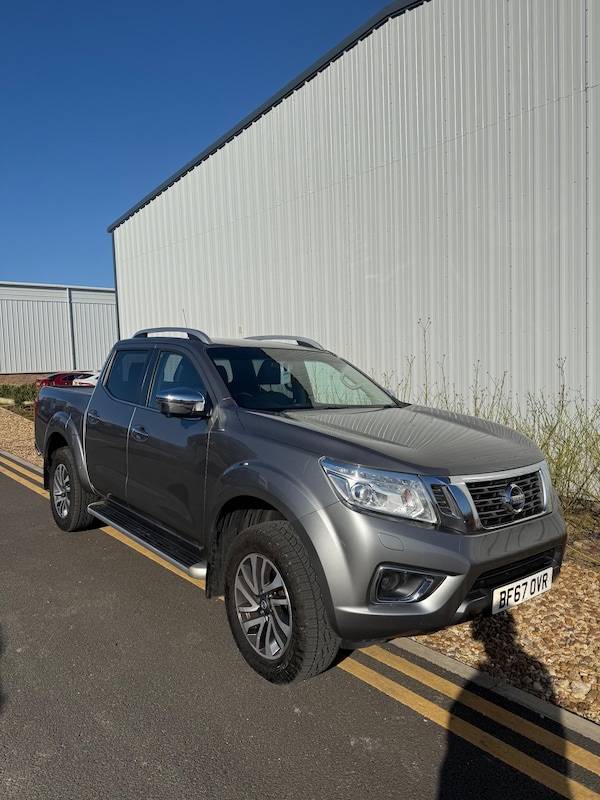 2017 NISSAN NAVARA
