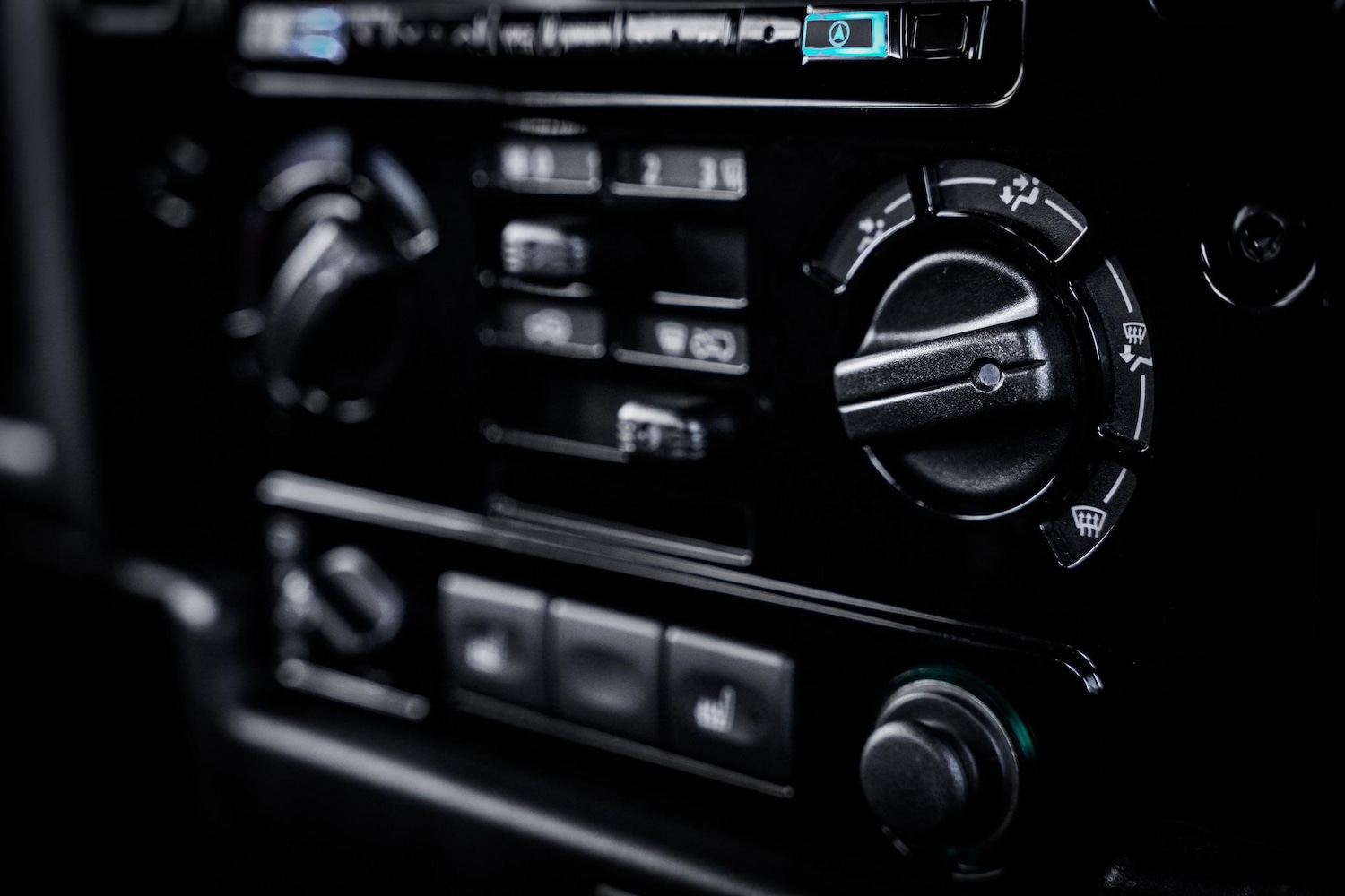 Used Land Rover Defender 2013 for sale - 77696330: Photo 35