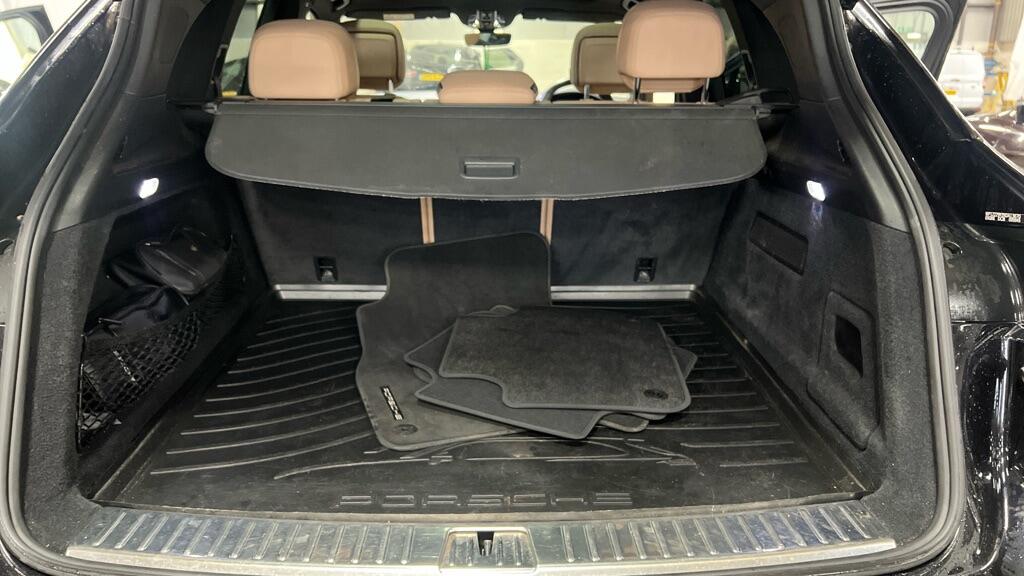 Used Porsche Cayenne 2019 for sale - 76700850: Photo 7