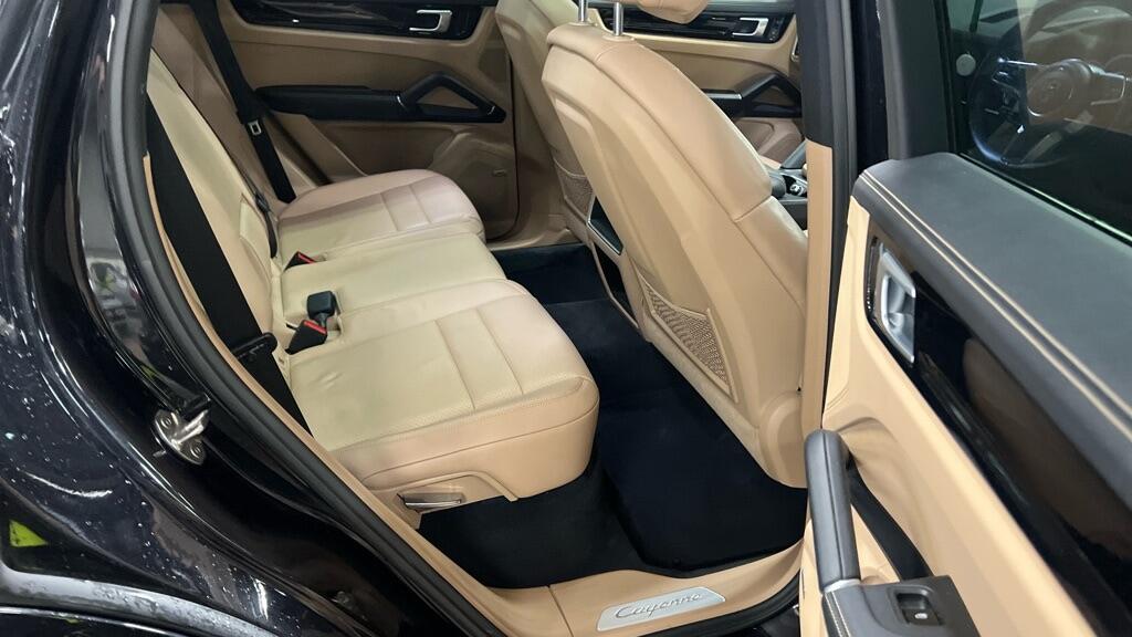 Used Porsche Cayenne 2019 for sale - 76700850: Photo 8