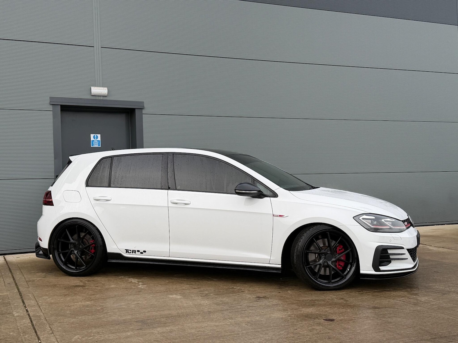 Used Volkswagen Golf 2019 for sale - 77143094: Photo 2