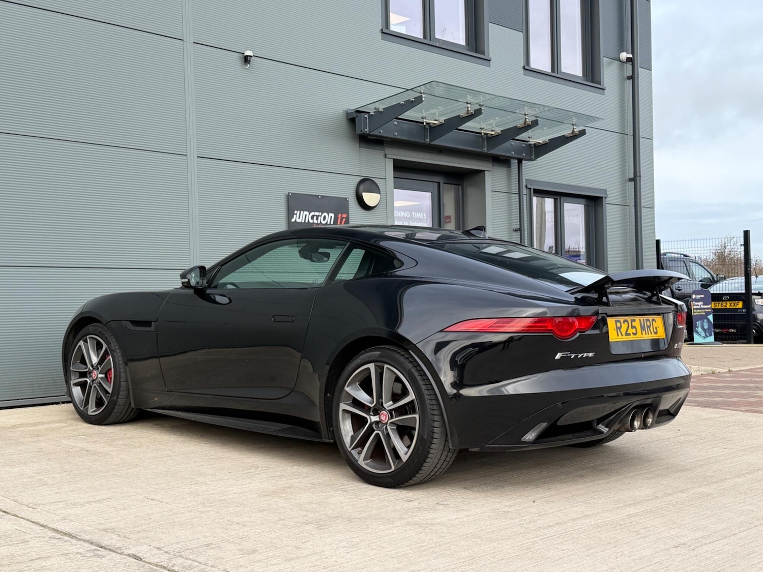 Used Jaguar F-Type 2016 for sale - 77853815: Photo 3