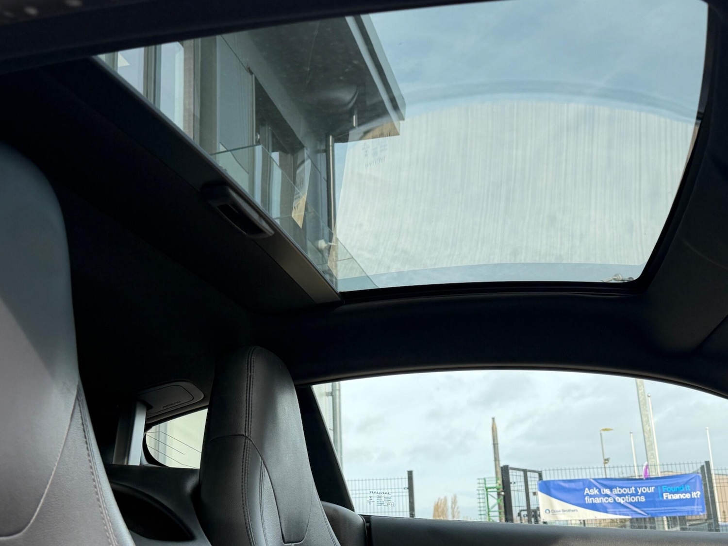 Used Jaguar F-Type 2016 for sale - 77853815: Photo 5