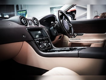 Used Jaguar XJ 2018 for sale - 78705352: Photo