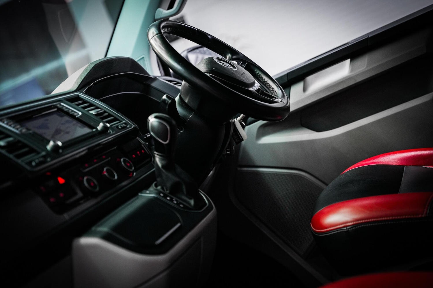 Used Volkswagen Transporter Sportline for sale - 76660387: Photo 3