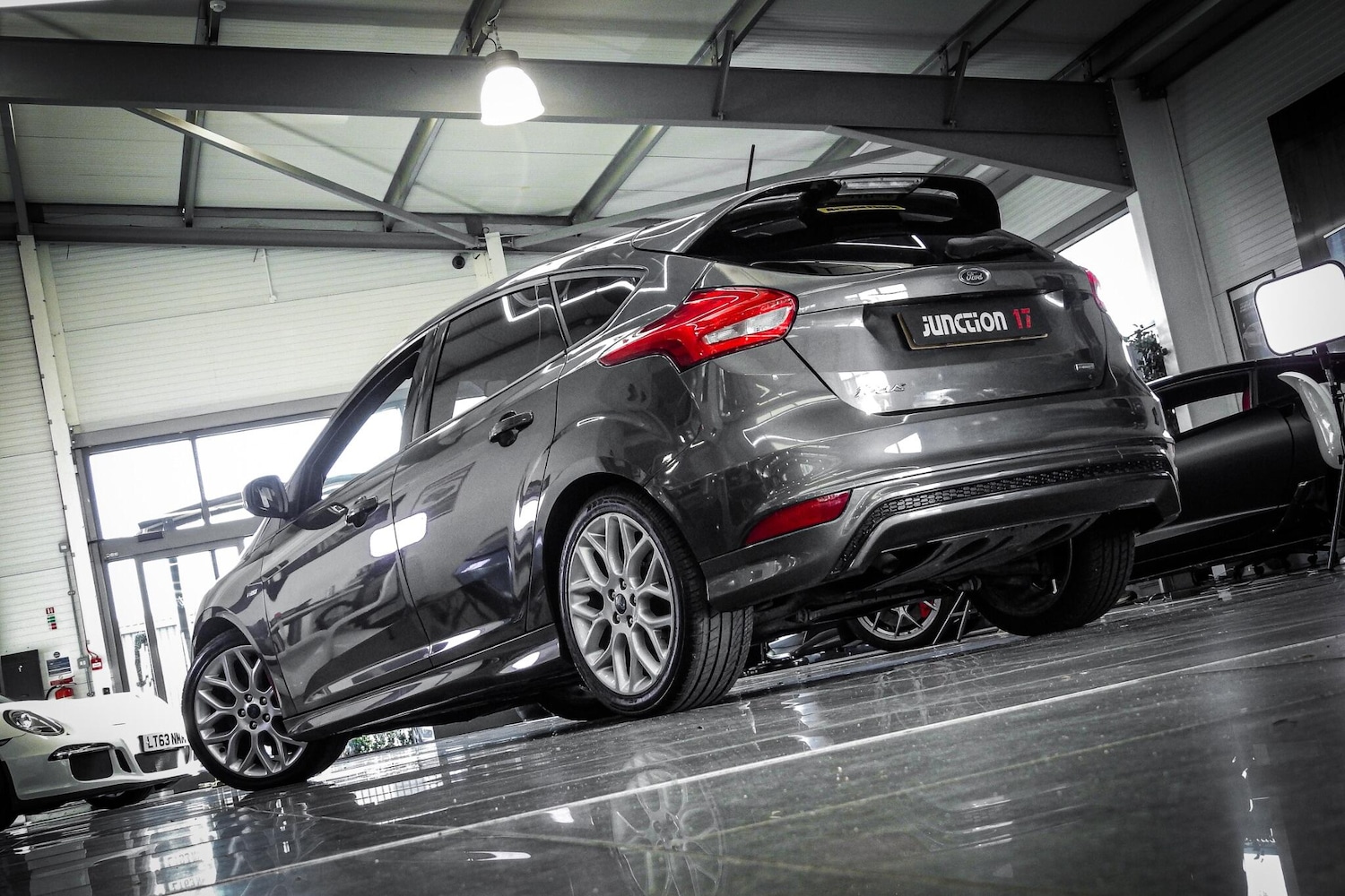 Used Ford Focus 2017 for sale - 76657089: Photo 5