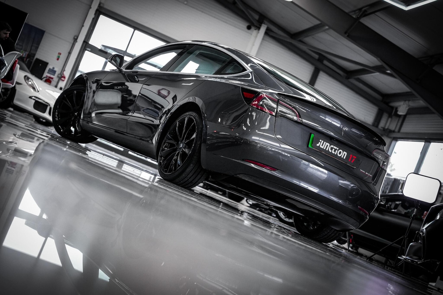 Used Tesla Model 3 2019 for sale - 76660504: Photo 9