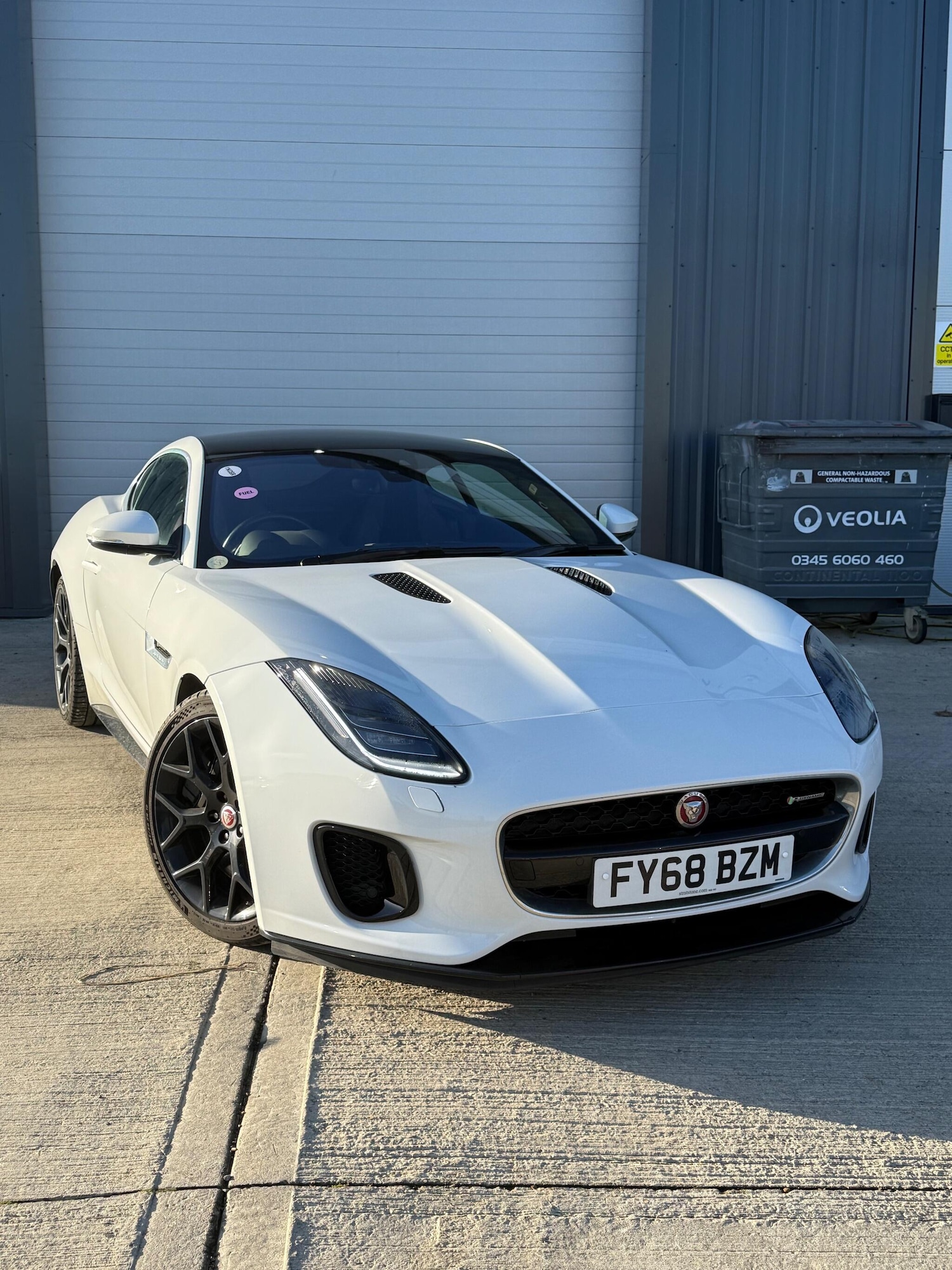 Used Jaguar F-Type 2018 for sale - 76780701: Photo 1